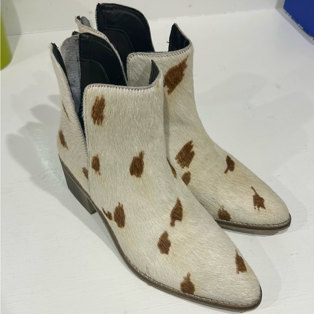 Myra Bag Cream and Brown Ankle Boots